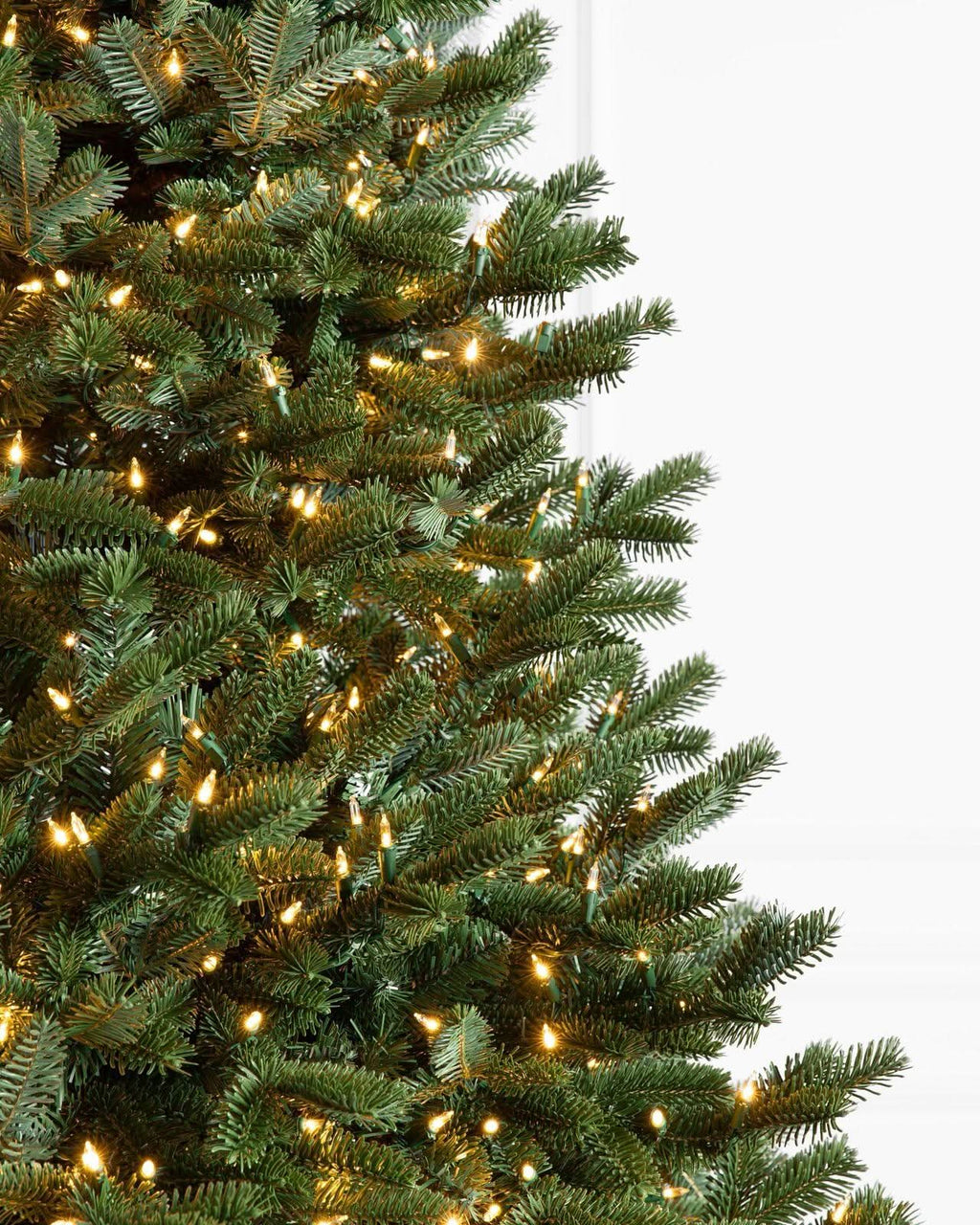 Árvore de Natal Tradicional com Galhos Articulados, SuportMetálico e LEDs Embutidos